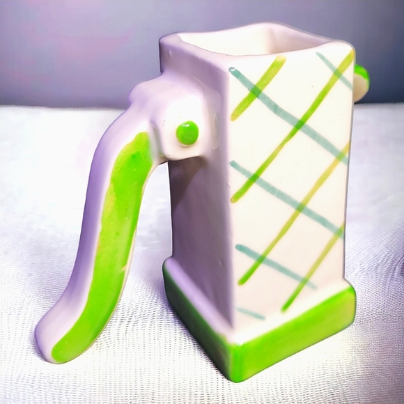 Mini ceramic water pump planter, spring home decor, Easter Home decor - Picture 7 of 7